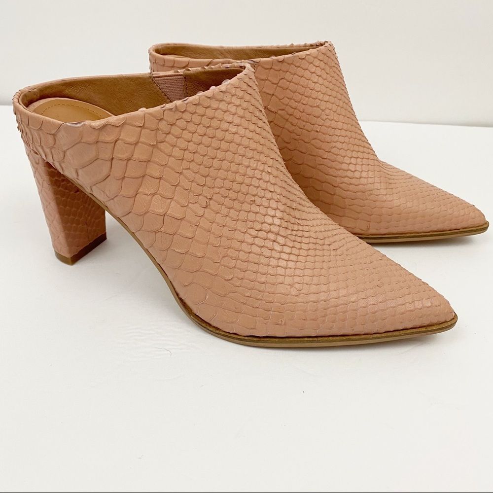 Alias Mae • Pink Mule Heels